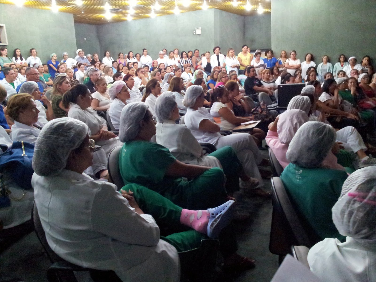ATIVIDADE Assembleia Geral dos Servidores do Instituto Doutor José Frota (IJF) ATIVIDADE Assembleia Geral dos Servidores do Instituto Doutor José Frota (IJF)