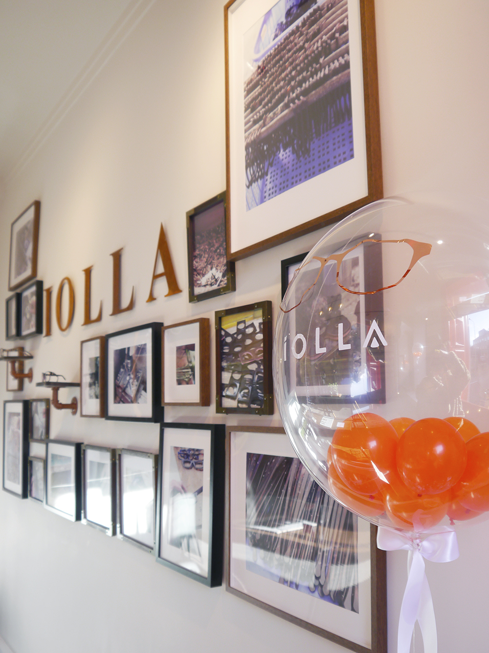 Picking out eyewear at IOLLA Edinburgh Making shopping for eyewear painless with IOLLA