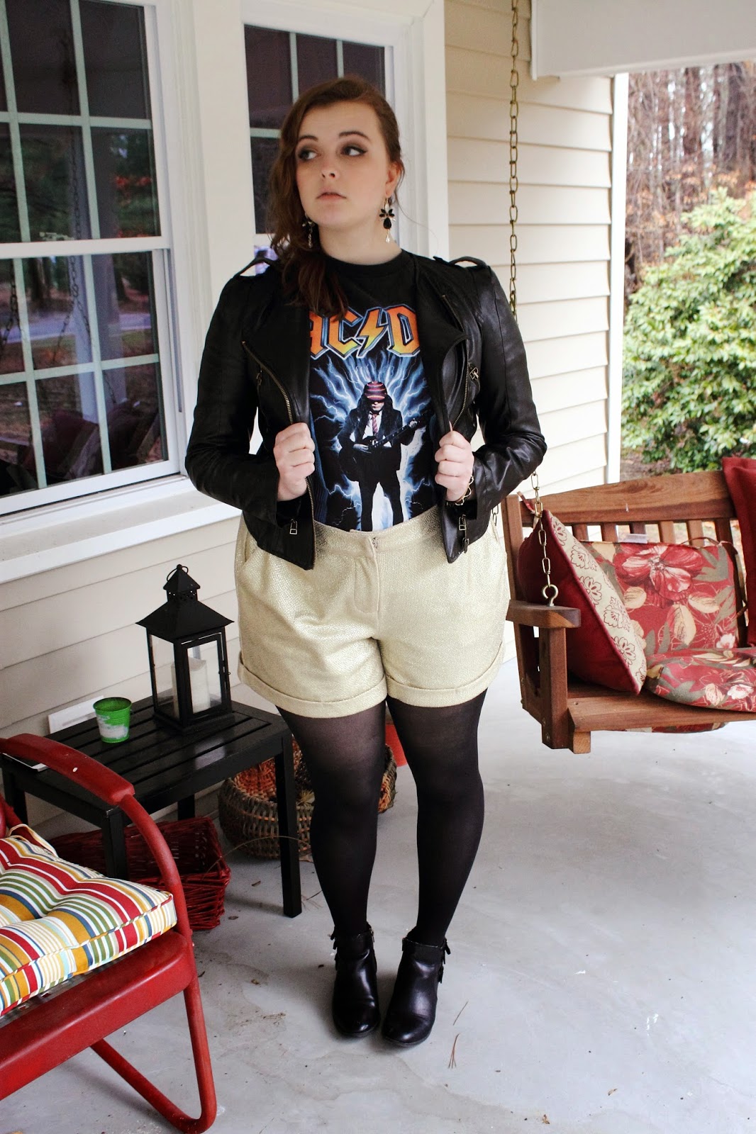 Chicly, Bee: Winter-Spring Transitional Outfits