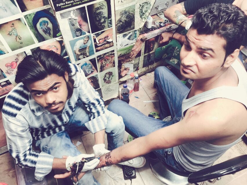 Delhi Palika Bazar (CP) Tattoo Shop|| My first tattoo|| Personal Vlog||  Delhi|| - YouTube