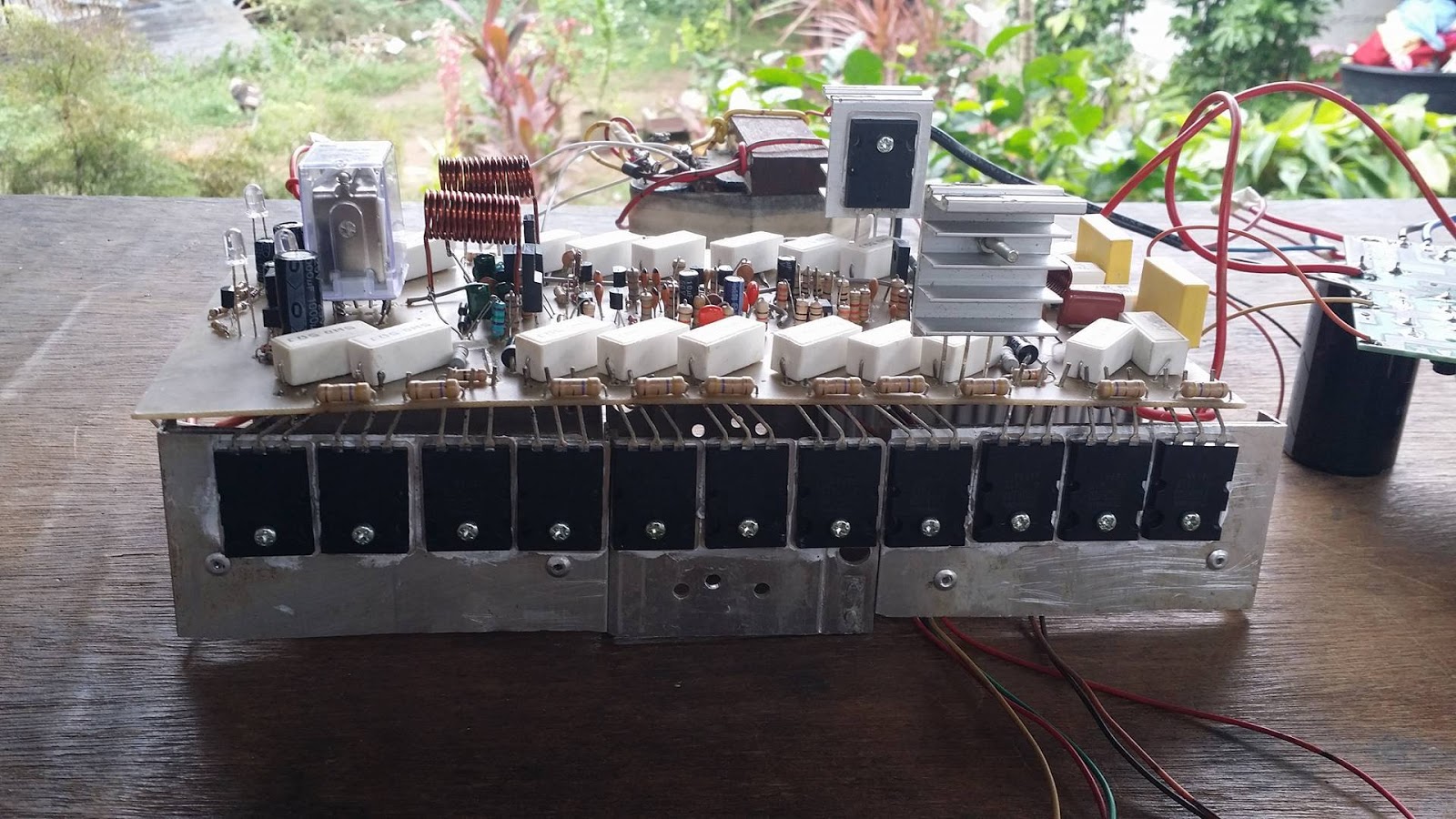 1600W High Power Amplifier Circuit complete PCB Layout - Electronic Circuit