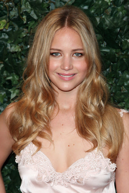 lovely blonde hairstyles 2011