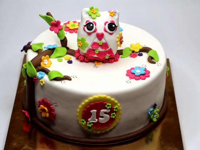 Owl Birthday Cake - Bespoke London Cakes