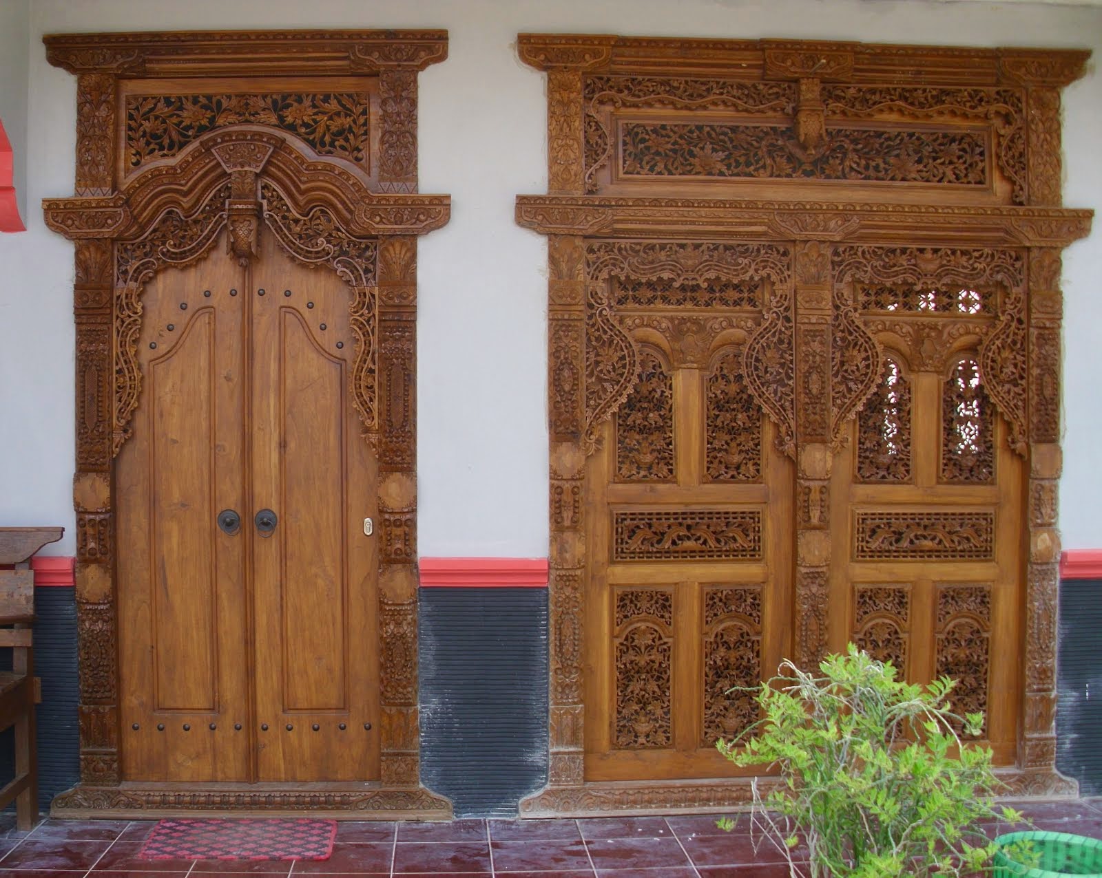 Pintu Ukir Kaligrafi Gebyok Kubah Kayu Jati