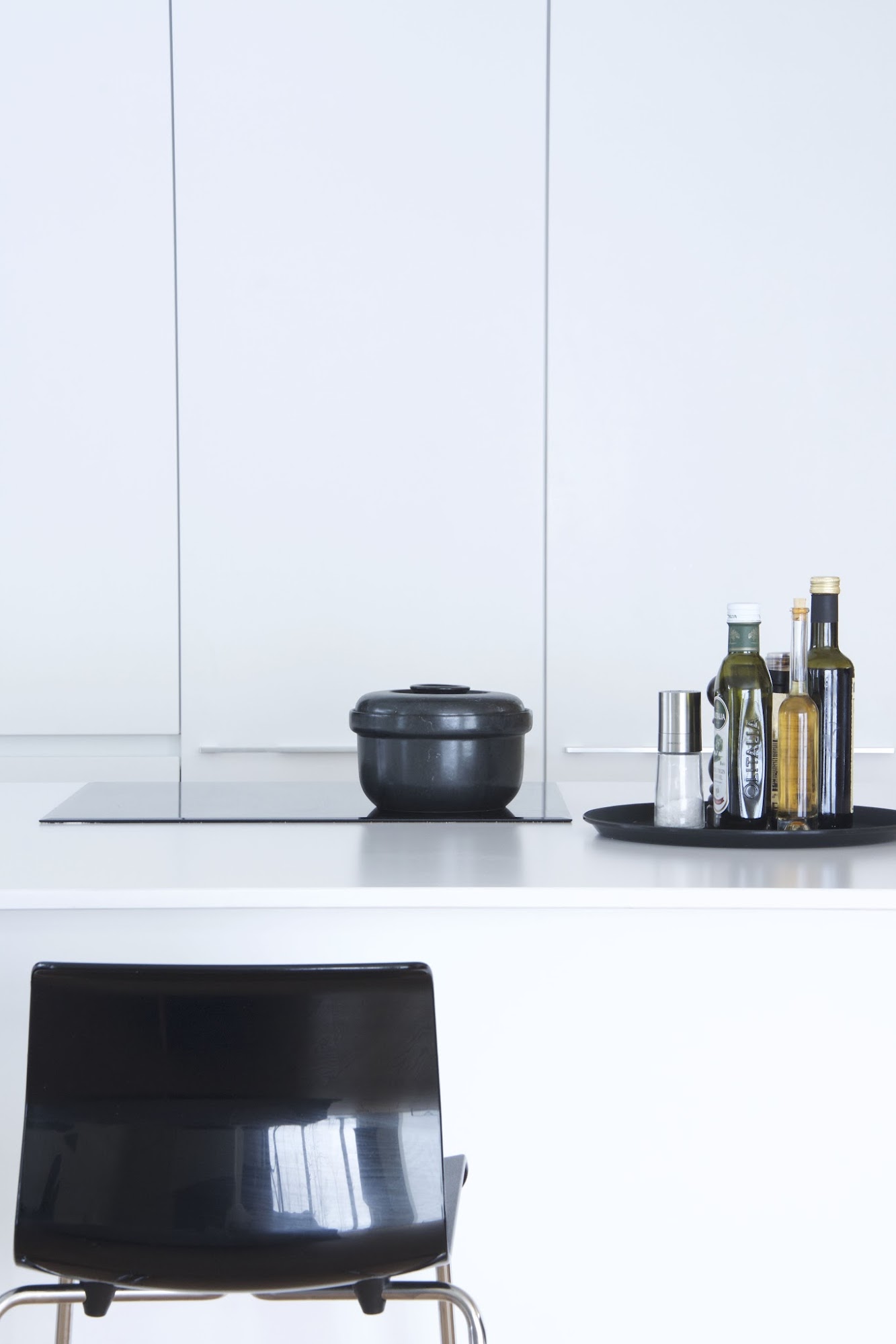 modern kitchen - scandinavian kitchen - black and white kitchen - big island in the kitchen