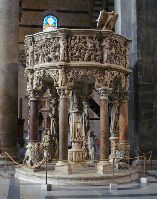 Lezioni di Storia dell'Arte Il Gotico Scultura GIOVANNI PISANO, Pulpito. Pisa, Duomo Lezioni di Storia dell'Arte Il Gotico Scultura GIOVANNI PISANO, Pulpito. Pisa, Duomo