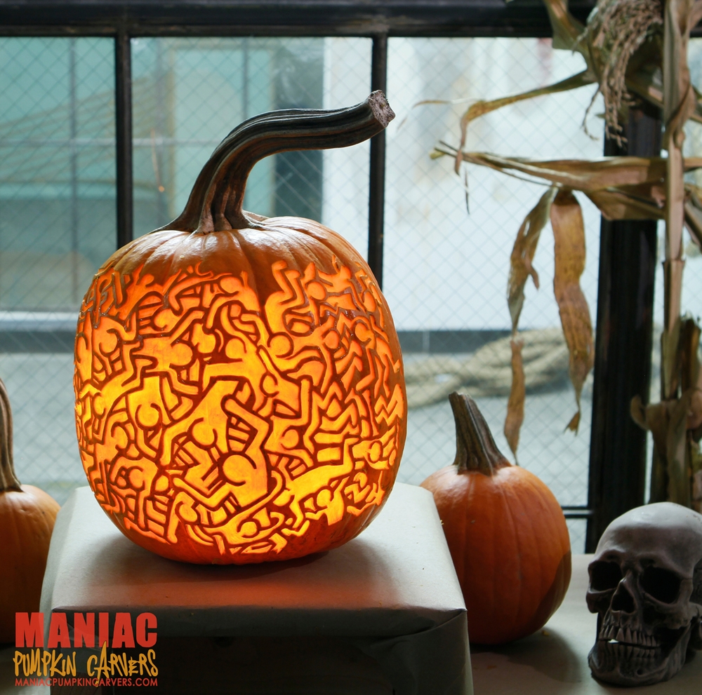 15-Outlines-Maniac-Pumpkin-Carvers-Introduce-Halloween-www-designstack-co