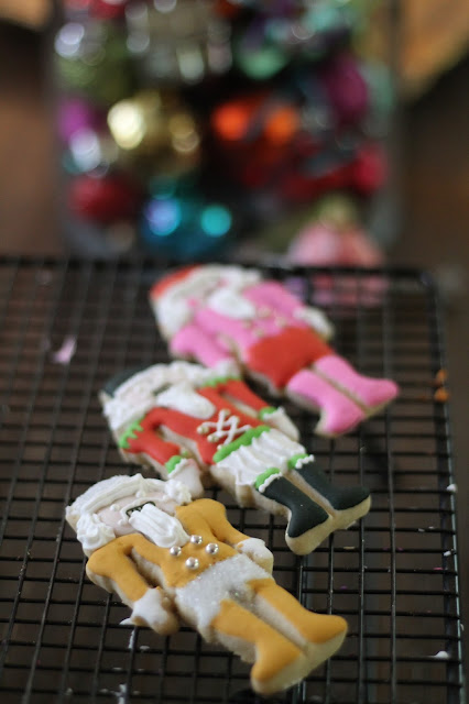 BALLET, How to decorate nutcracker cookies, nutcracker cookies ideas, galletas de cascanueces,CHRISTMAS,Nutcracker, nutcracker cookie, cookie decorating blogs ,easy cookie decorating ideas