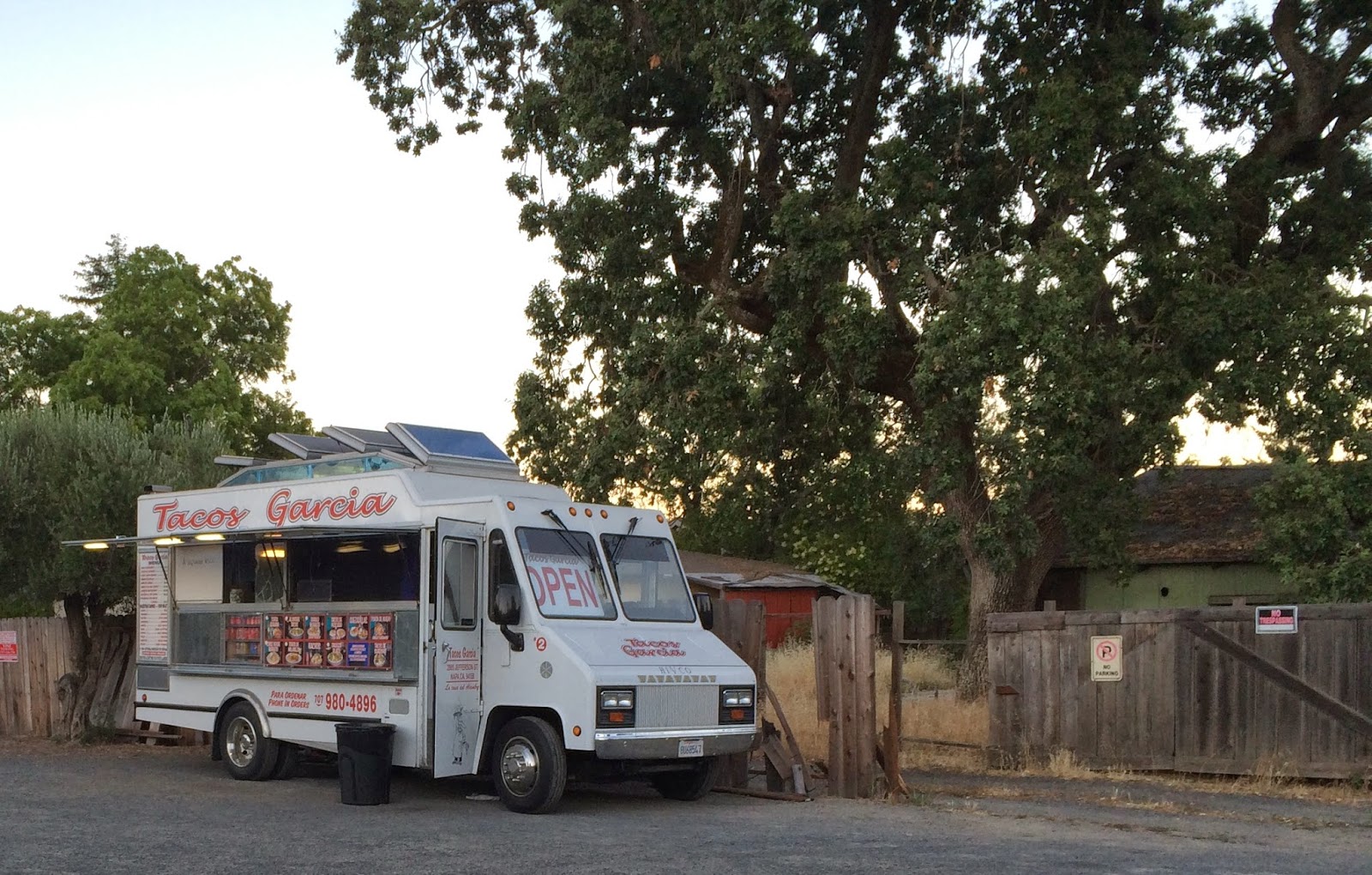 GREAT EATS HAWAII TACOS GARCIA FOOD TRUCK YOUNTVILLE, CALIFORNIA
