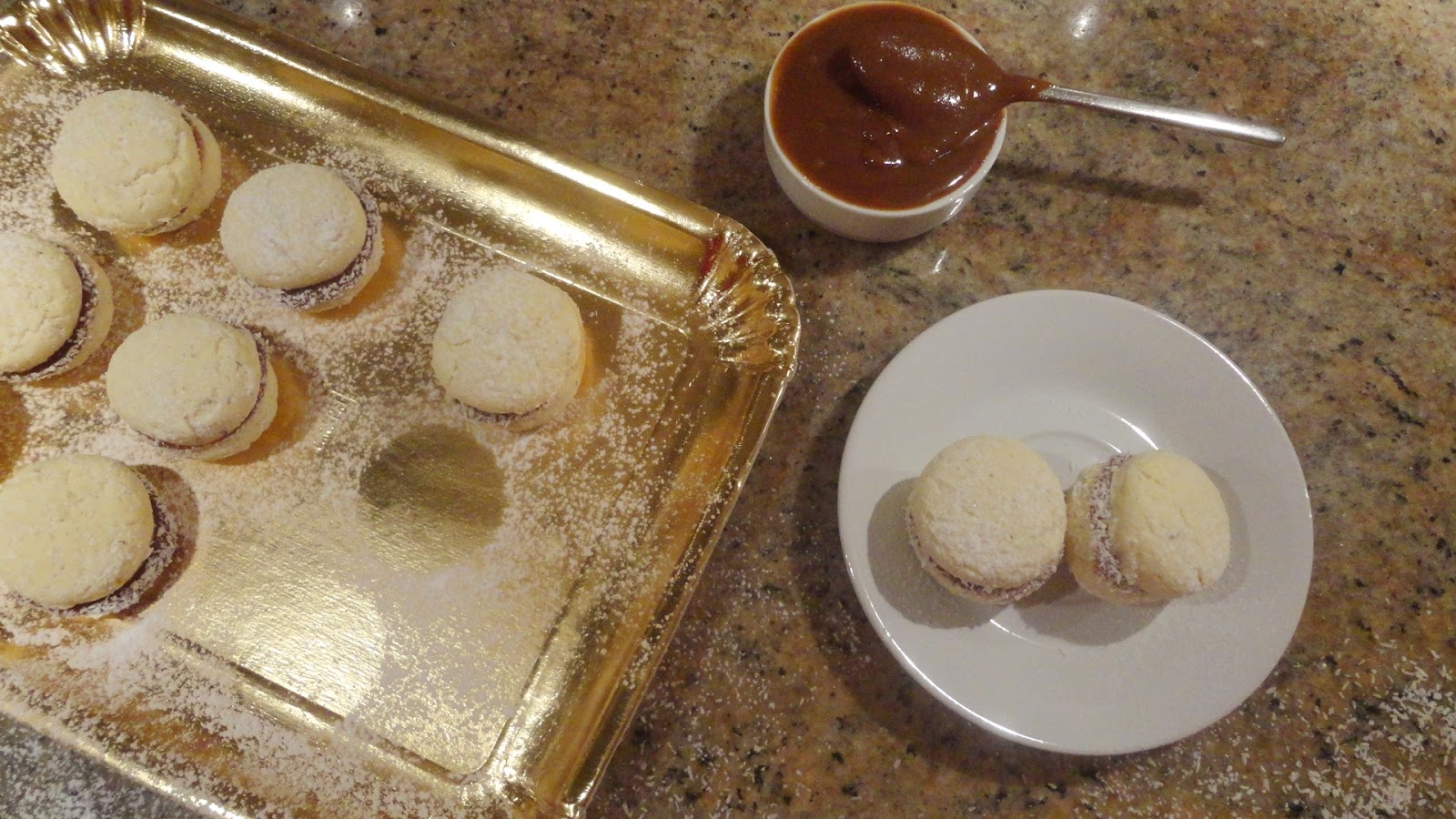 COOK &amp; BAKE: Alfajores, argentinische Kekse mit Dulce de Leche