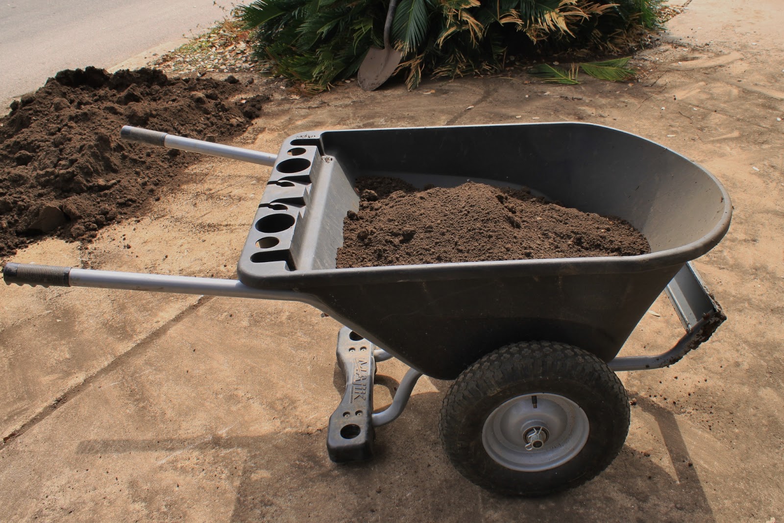 RockOakDeer Twowheelin' and cupholders with my new wheelbarrow
