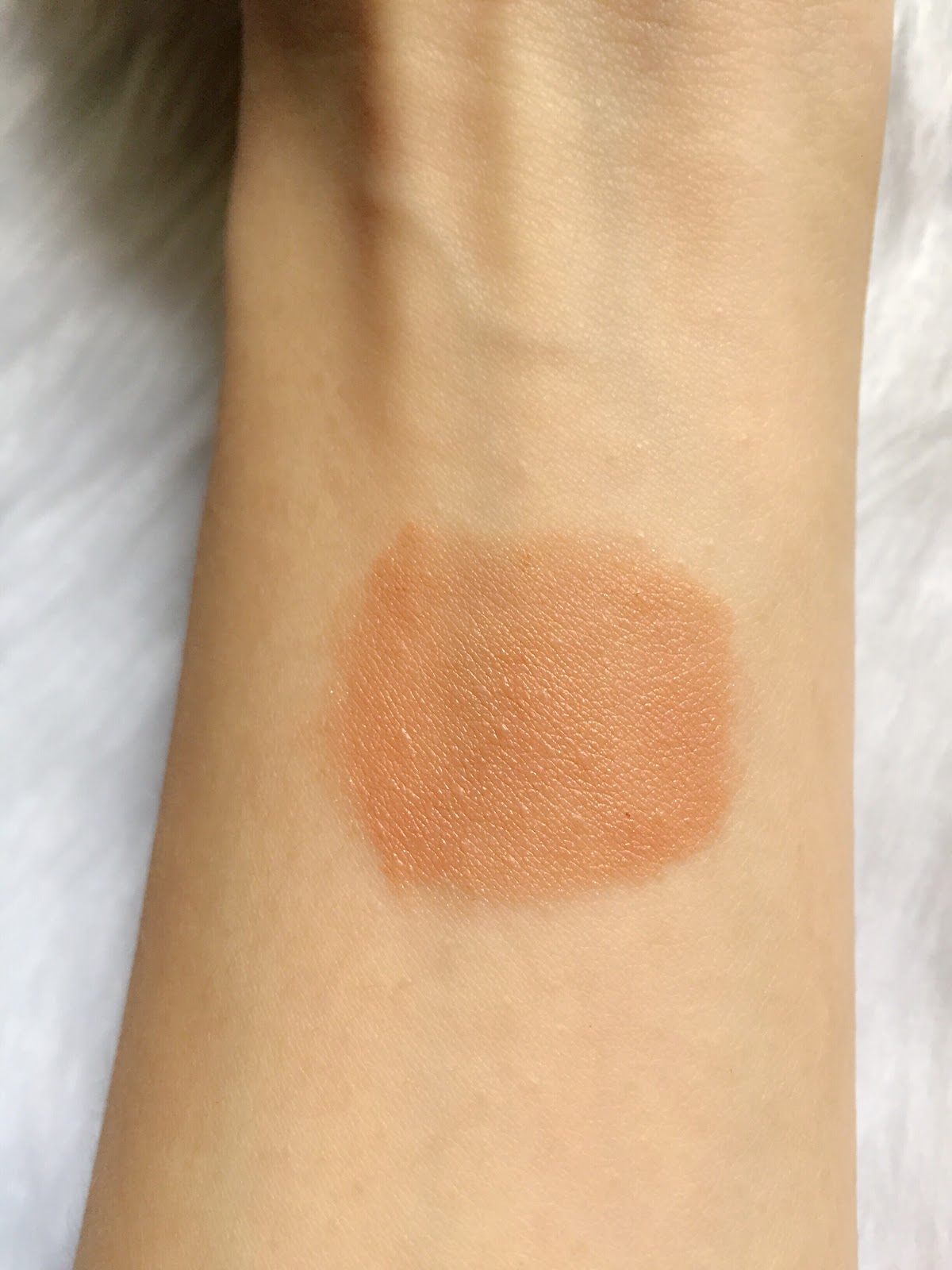 Review Glossier Cloud Paint in Dusk DANA'S VANITY