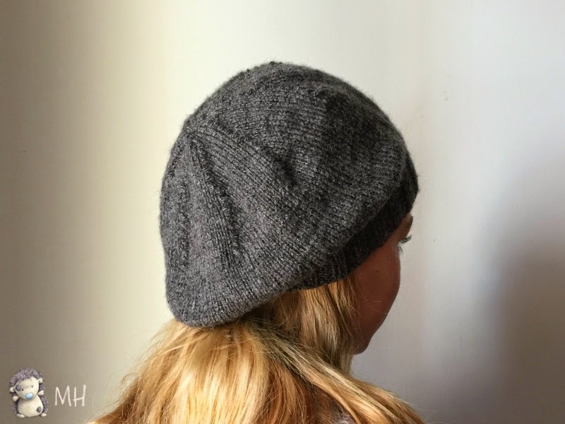 Knit hat with pattern