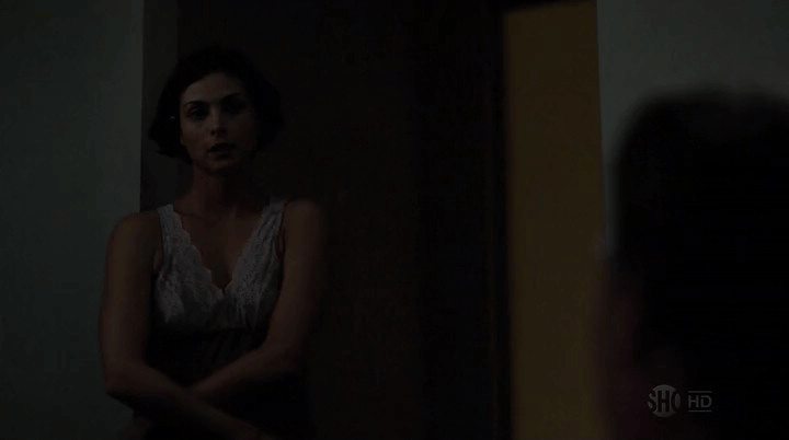모레나 바카린 노출,누드 움짤(Morena Baccarin Nude GIF)데드풀