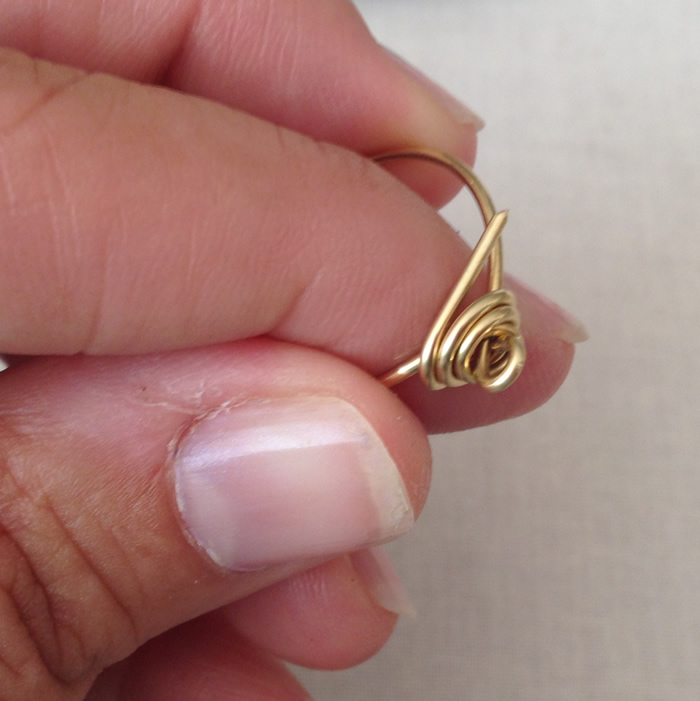 Swirled wire wrap ring with dangles - easy DIY wire jewelry making instructions