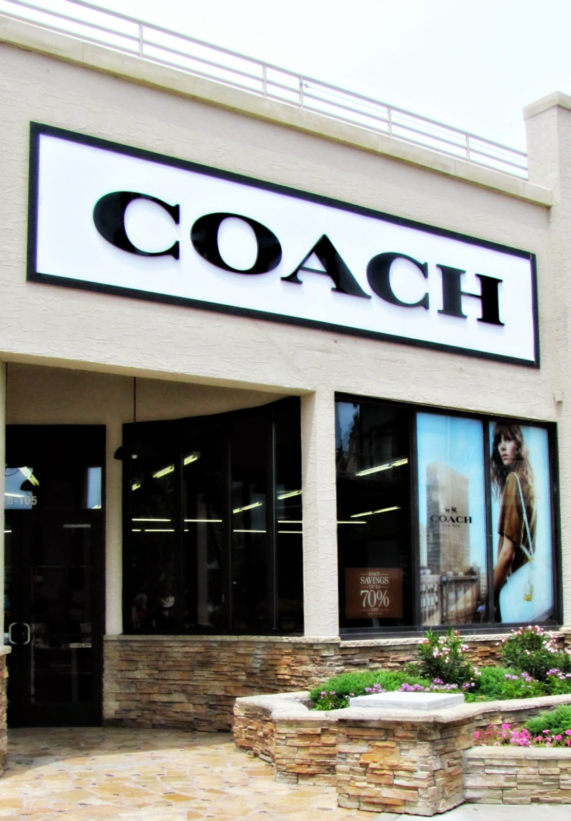 Kansas City Kansan: Coach Factory extending pop-up store stay at Legends Outlets Kansas City ...