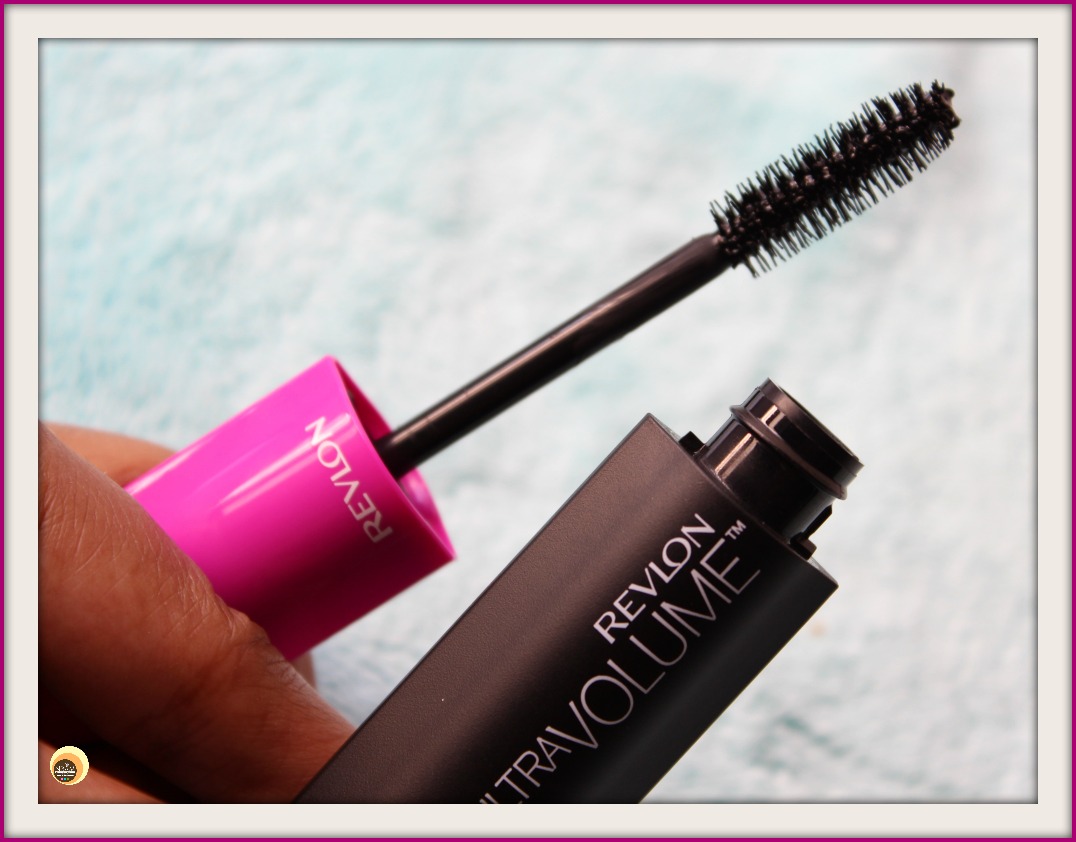 Natural Beauty And Makeup REVLON Ultra Volume Waterproof Mascara 051