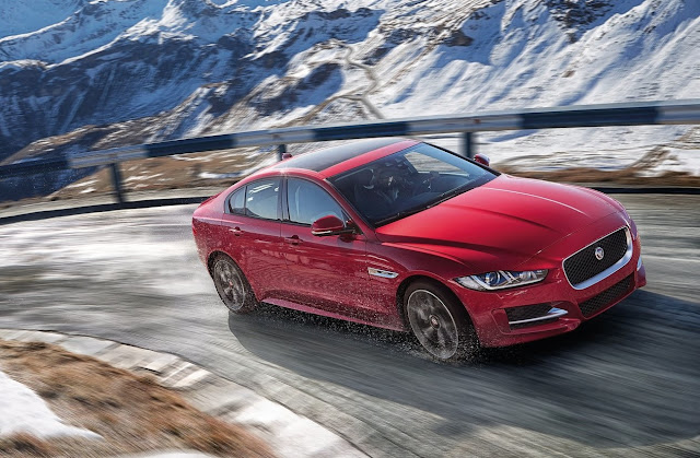 XE awd 2017 Jaguar XE AWD red