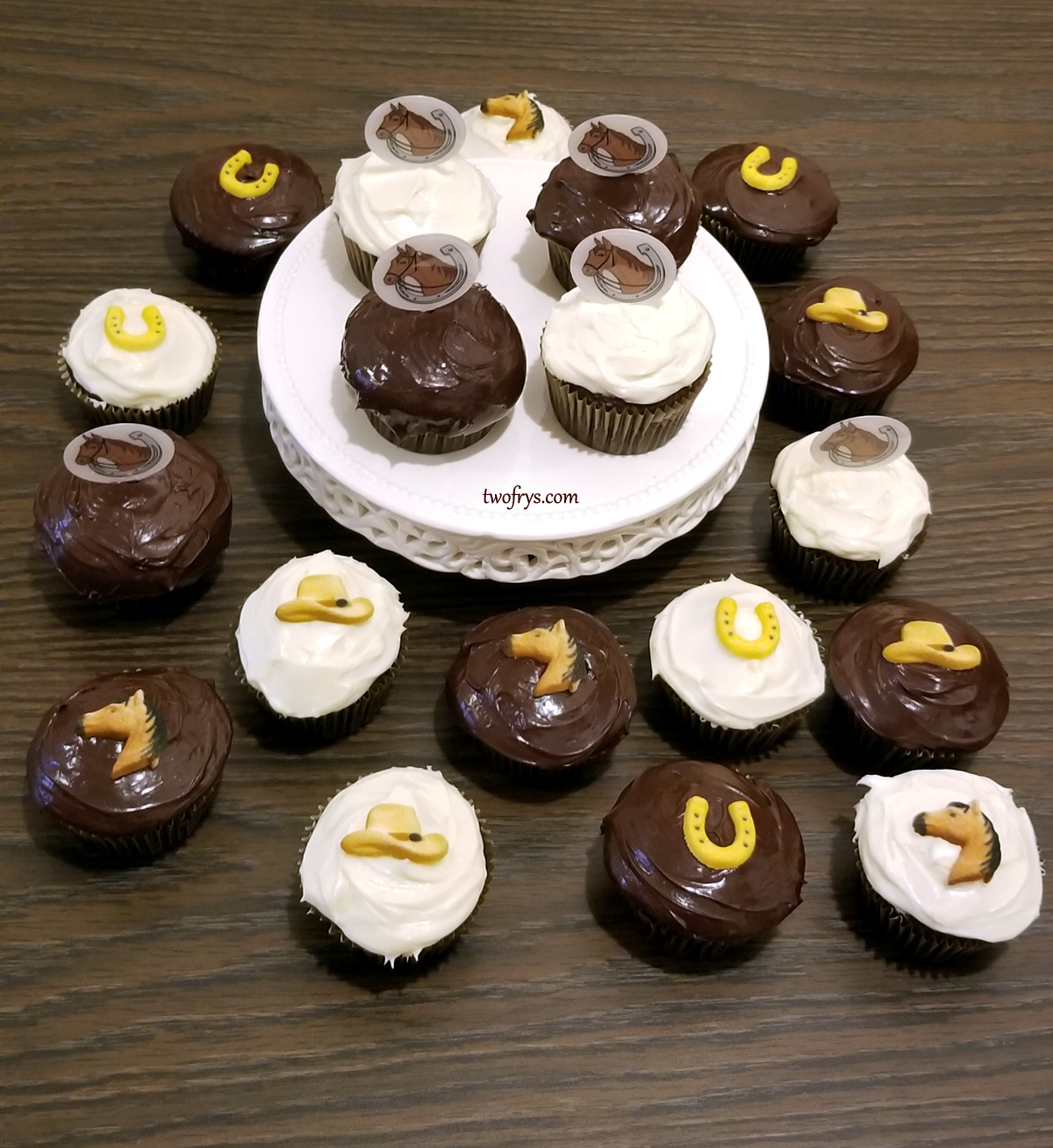 Two Frys Kentucky Derby Cupcakes