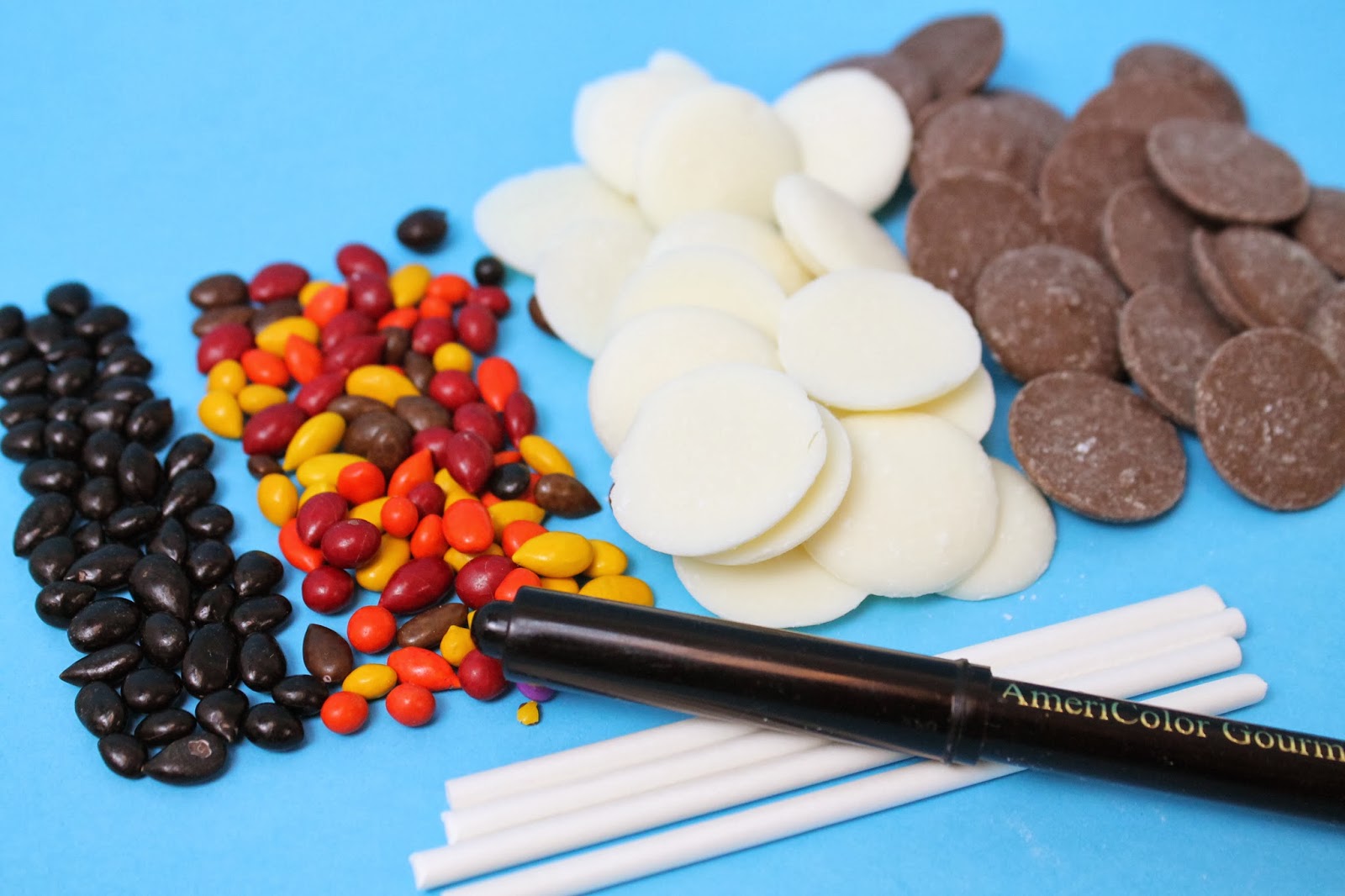 Complete Deelite Horse Cake Pops