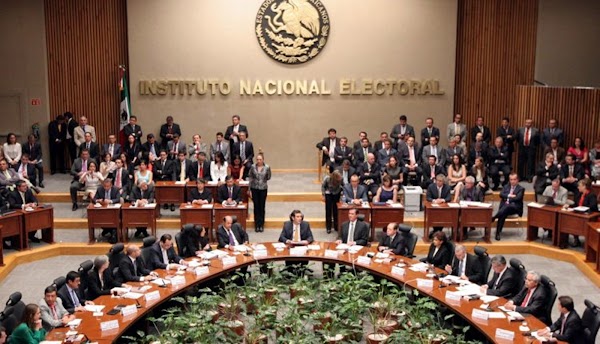 No Apoyar y Golpear al INE debilita la democracia, acaso quieren que regrese el autoritarismo: Córdova No Apoyar y Golpear al INE debilita la democracia, acaso quieren que regrese el autoritarismo: Córdova