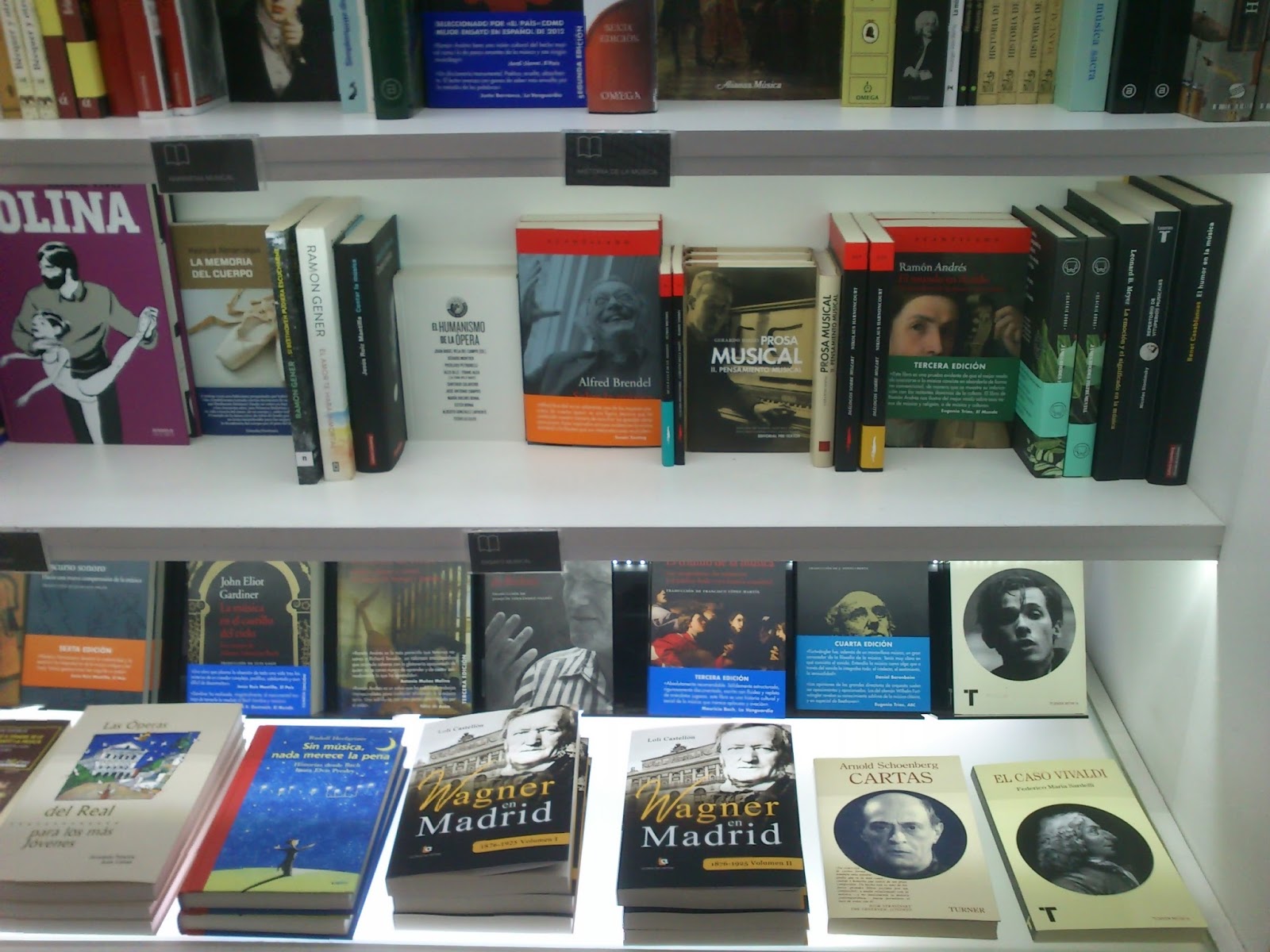 WAGNER EN MADRID: TIENDA TEATRO REAL