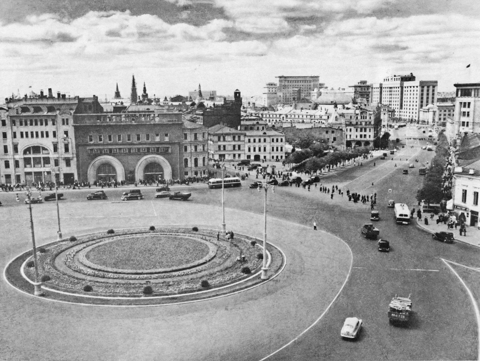 Октябрьская площадь москва Октябрьская площадь москва