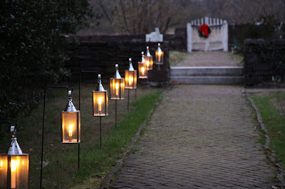 Lanterns-at-Historic-Hope-Lodge