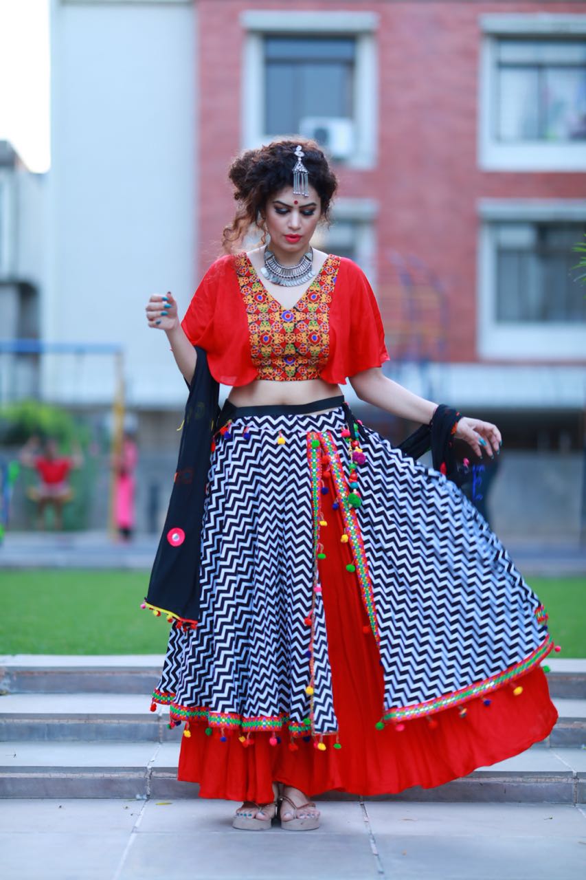 https://www.pavitraa.in/Product/Navratri-Special-Blue-And-Red-Ready-To-Wear-Lehenga-Choli