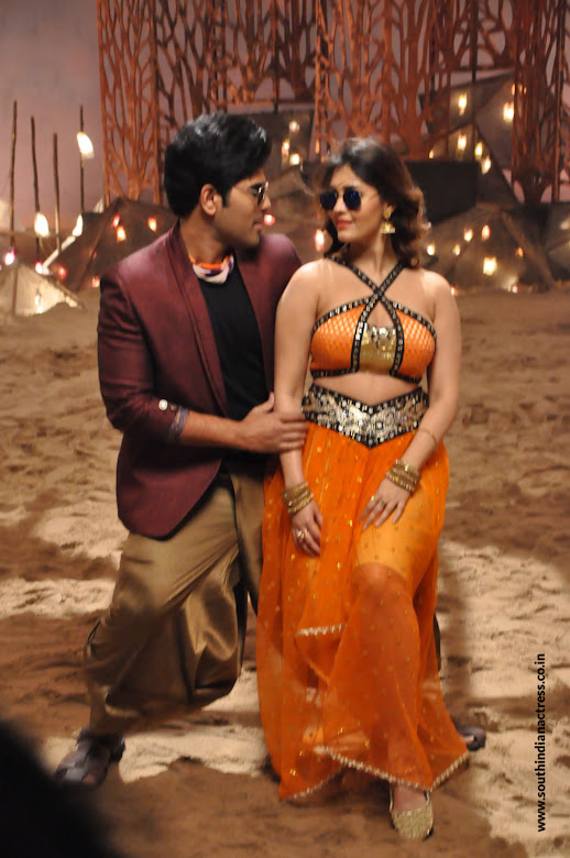 Surbhi in Okka Kshanam movie song