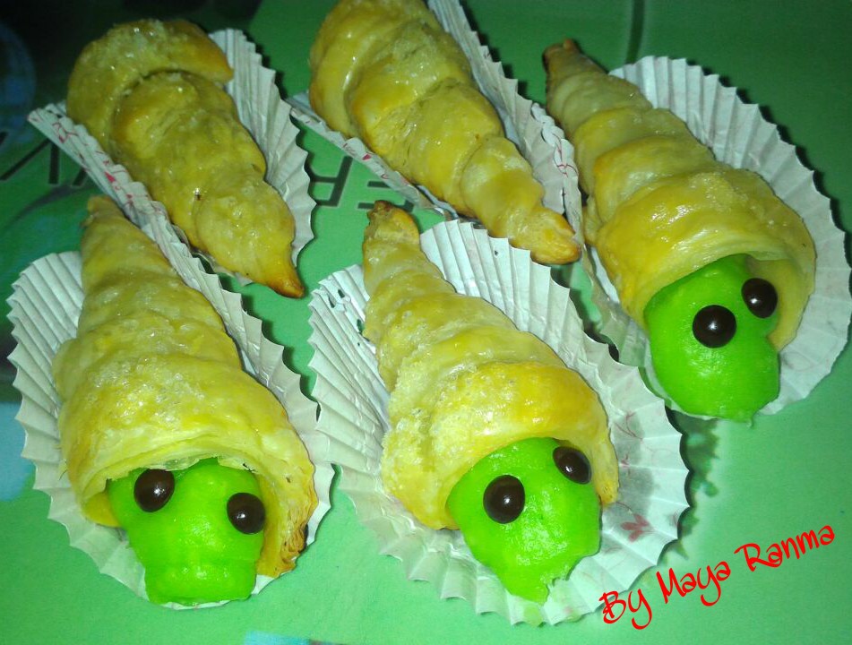 Cara Membuat Roti Bentuk Ulat dari Bahan Sisa Cara Membuat Roti Bentuk Ulat dari Bahan Sisa