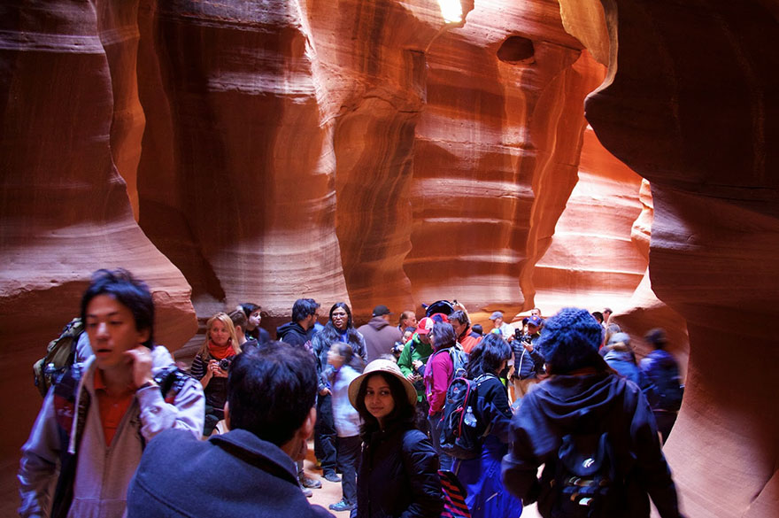 Travel Expectations Vs Reality (20+ Pics) - Exploring Antelope Canyon Arizona, USA