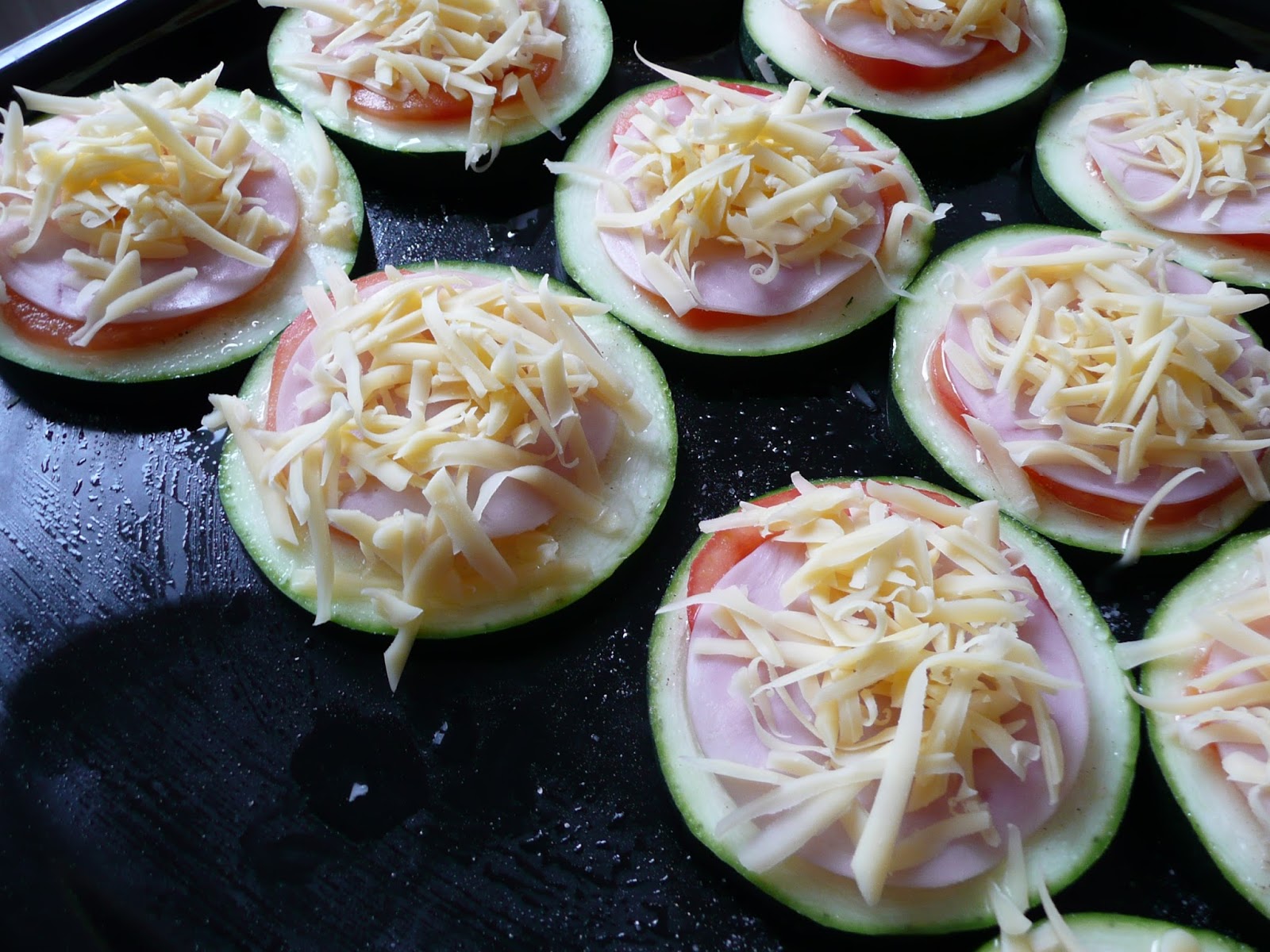 Кабачки с ветчиной и сыром