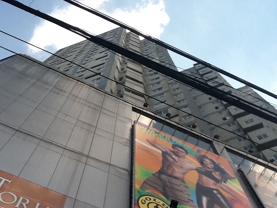 For rent Victoria Towers, Timog Avenue 2 Bedroom Condominium Unit for