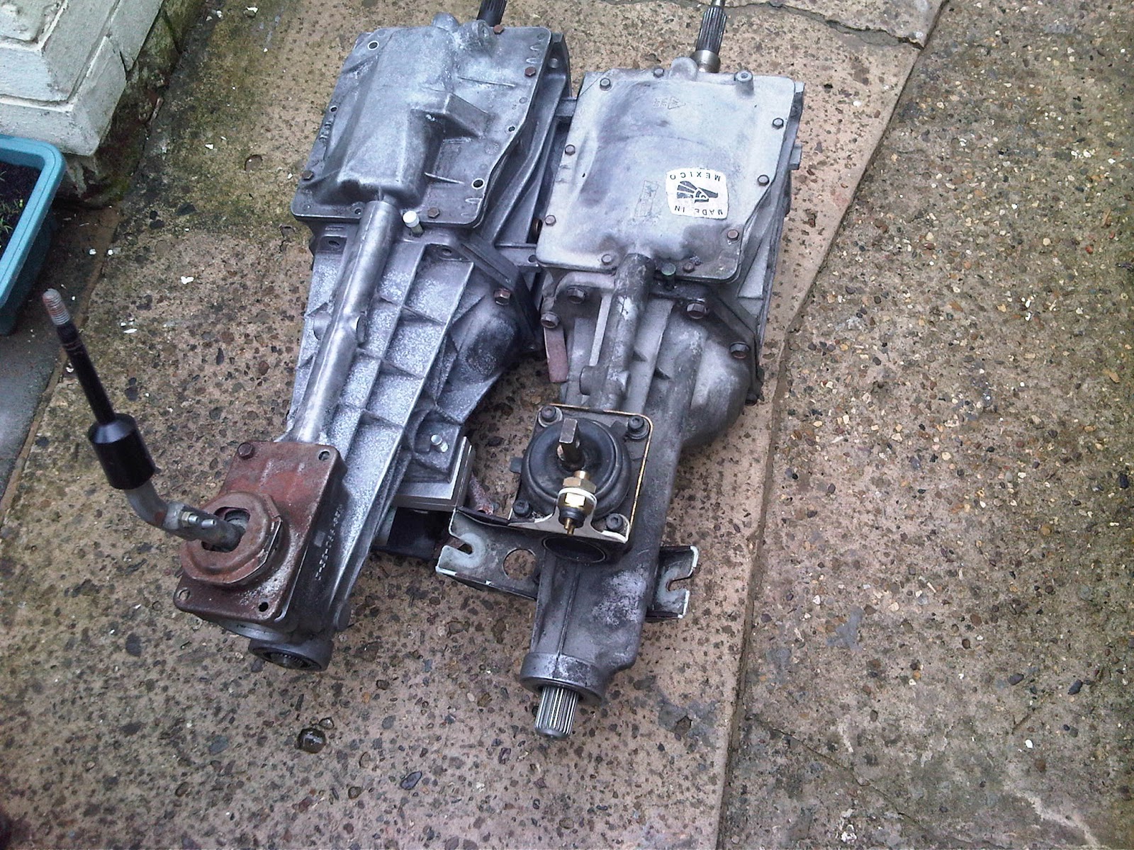 Reliant Scimitar GTE V8 Build New Tremec T5 Gearbox