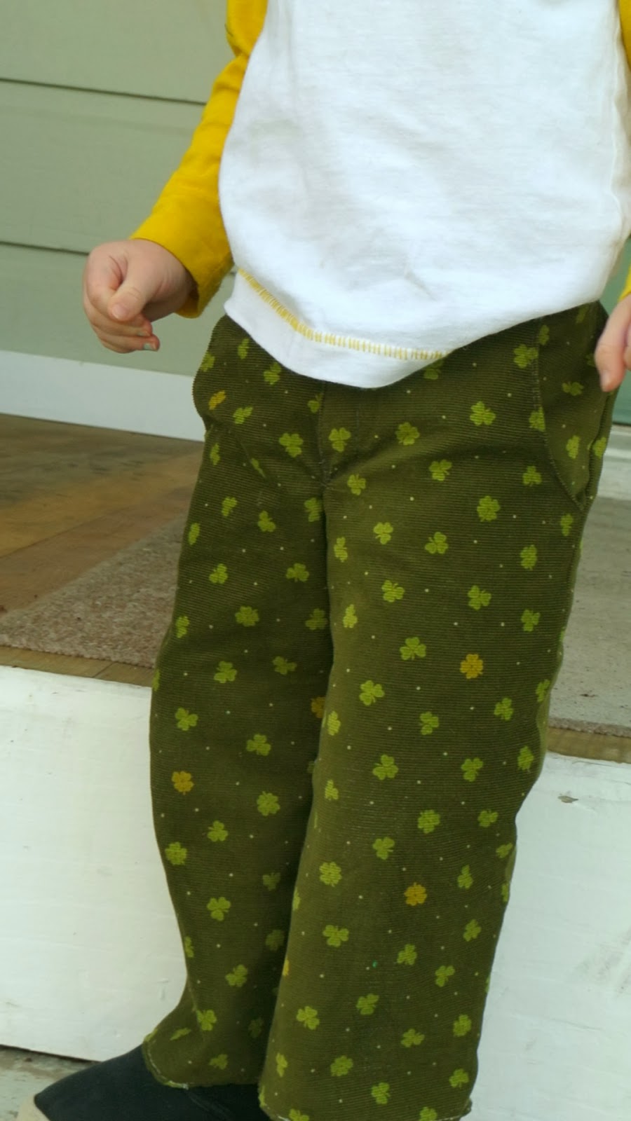 Darling Skater Pants For Your Little One! | FabricWorm