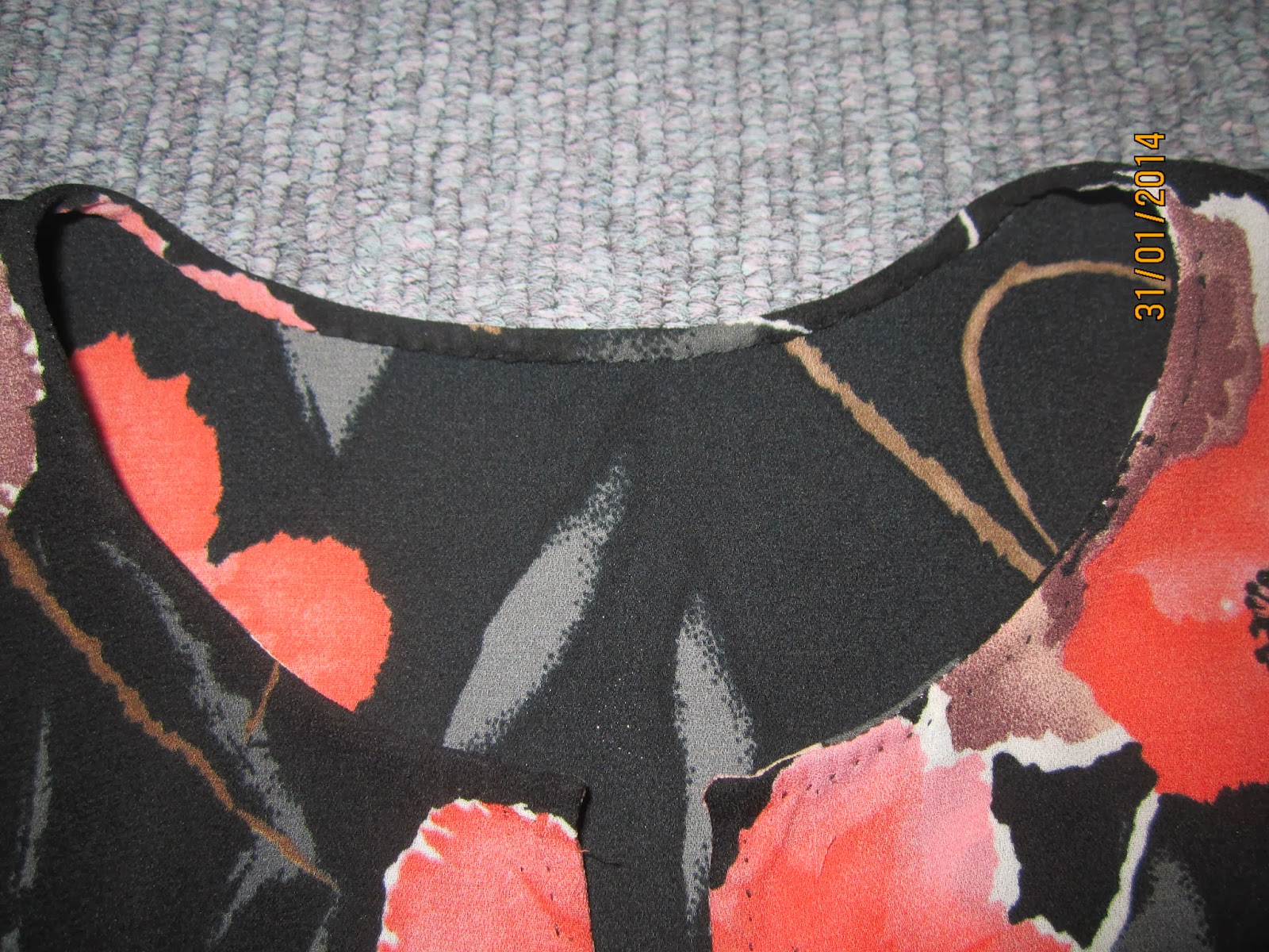 LAMAN SENI JAHITANKU : Pola Leher