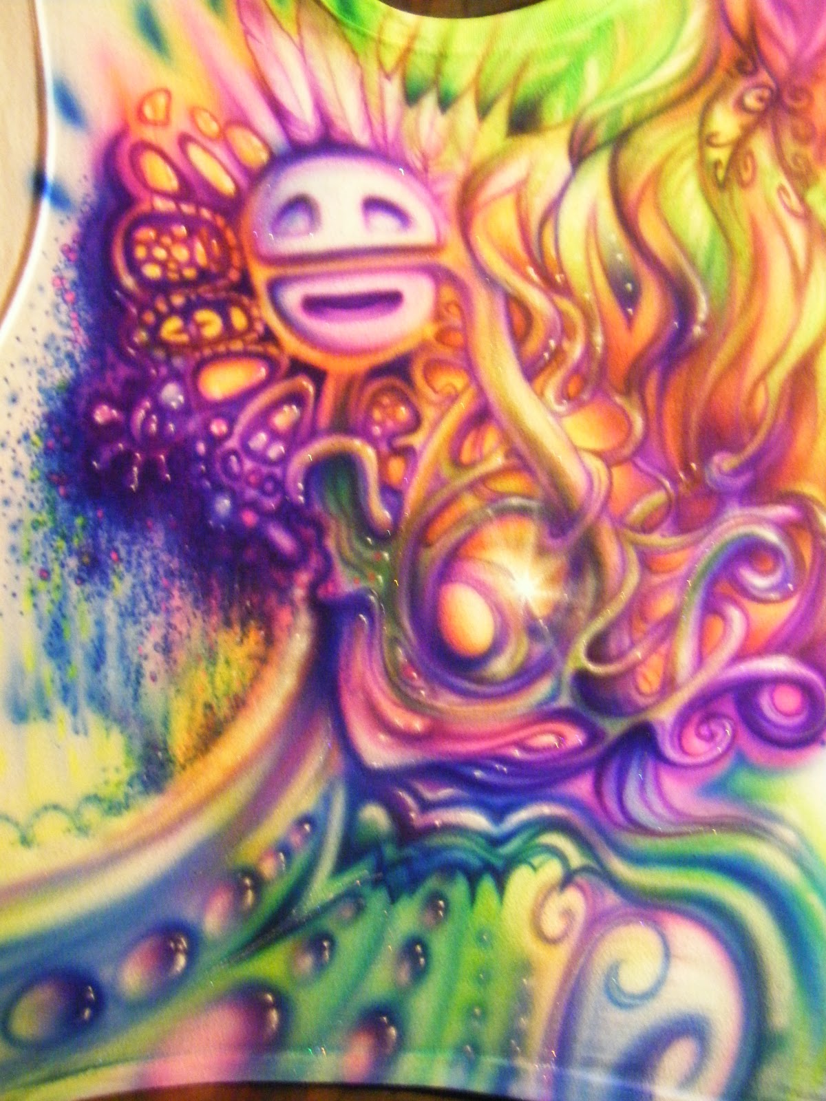morethanworlds underwater art/and airbrush