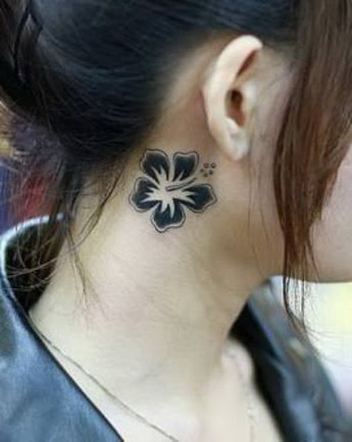 Tatuagens femininas atrás das orelhas Tatuagens femininas atrás das orelhas