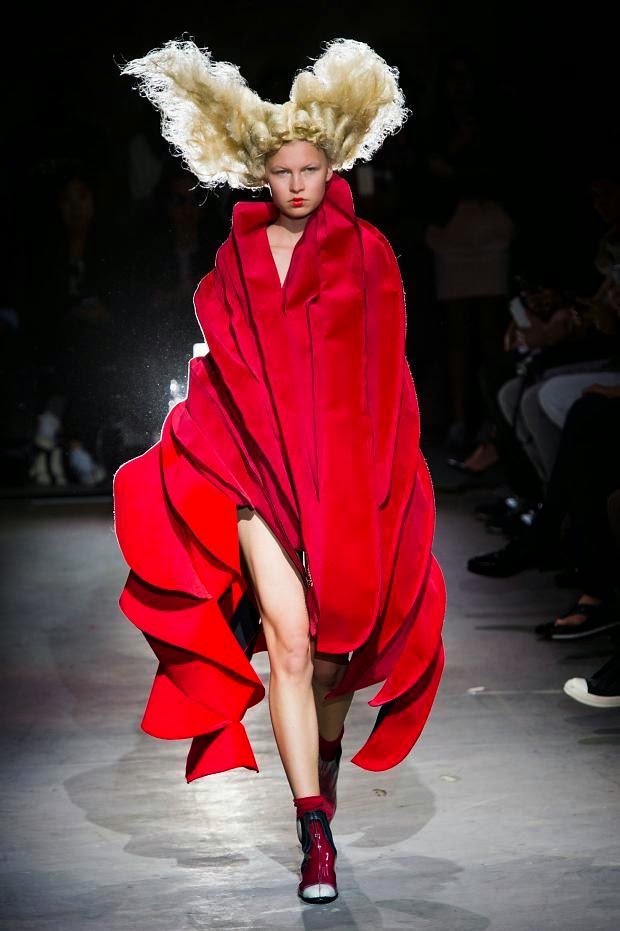 Comme Des Garcons Spring- Summer 2015 PFW 