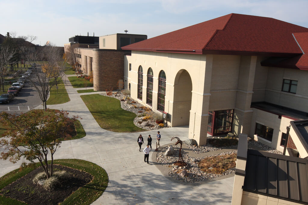 Knowing About World Universities University of Minnesota Crookston