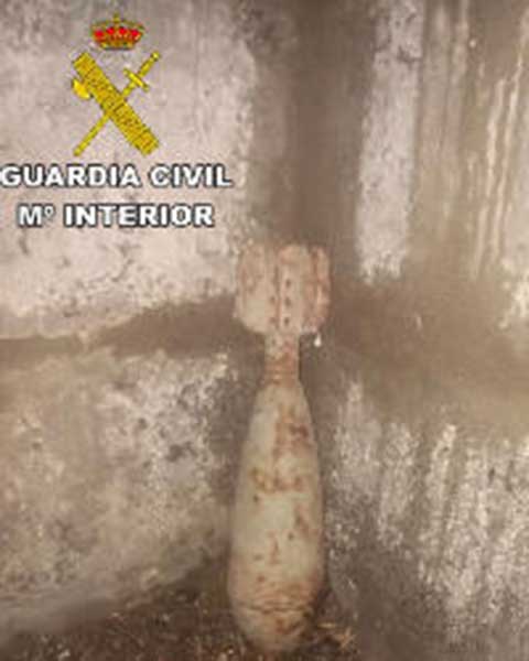 Una granada mortero en una vivienda de Valleseco, Gran Canaria Una granada mortero en una vivienda de Valleseco, Gran Canaria