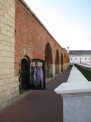 Лавки в прясле стены Казанского кремля