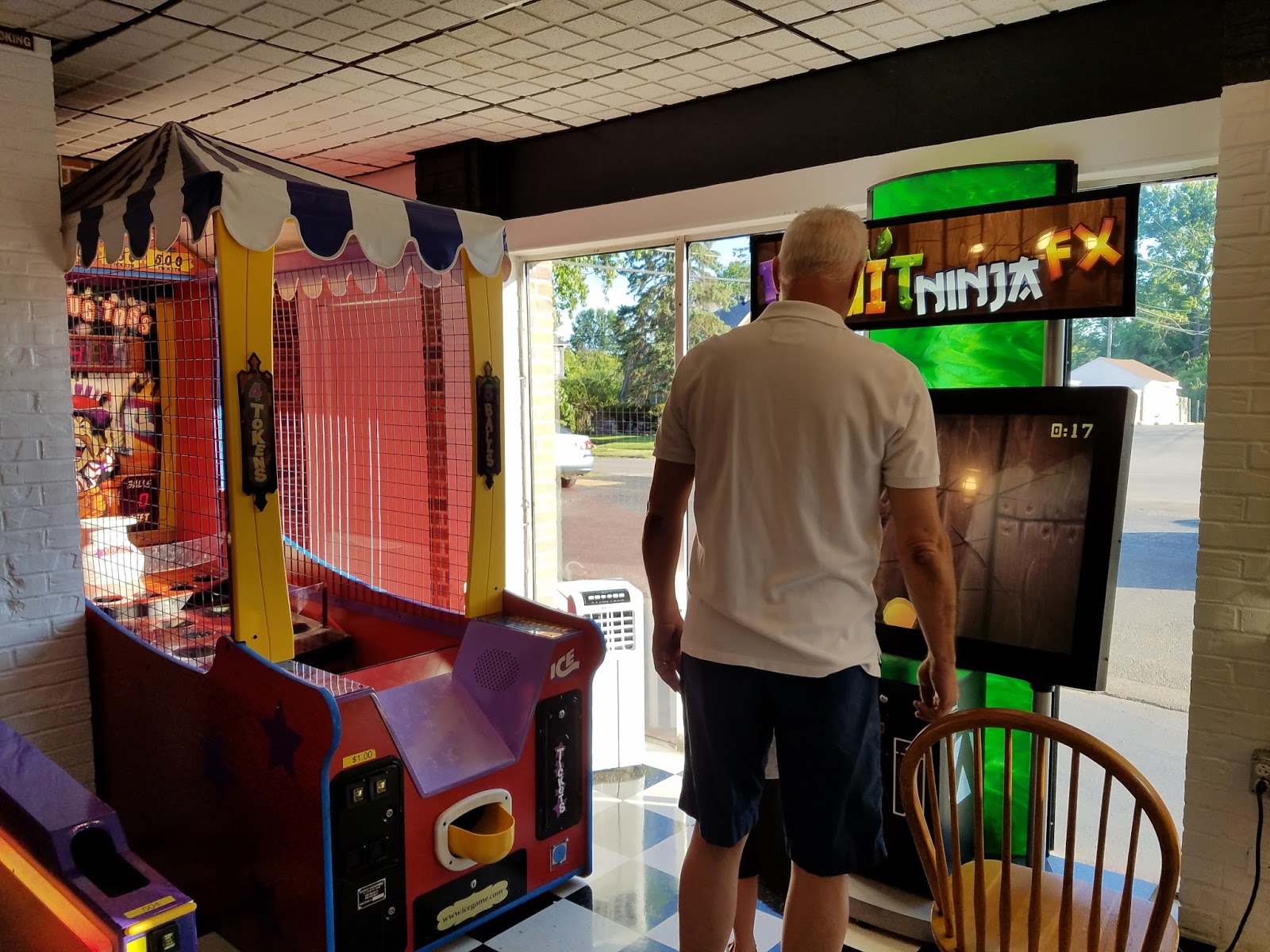 Play St. Louis Happy Joe's Pizza & Ice Cream, Marlborough