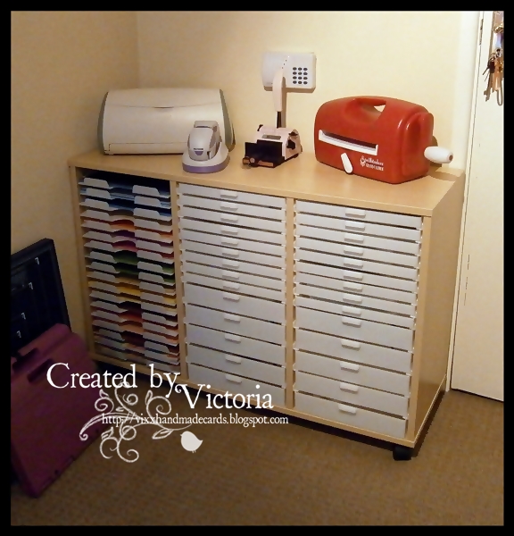 Vixx Handmade Cards { My craft room }