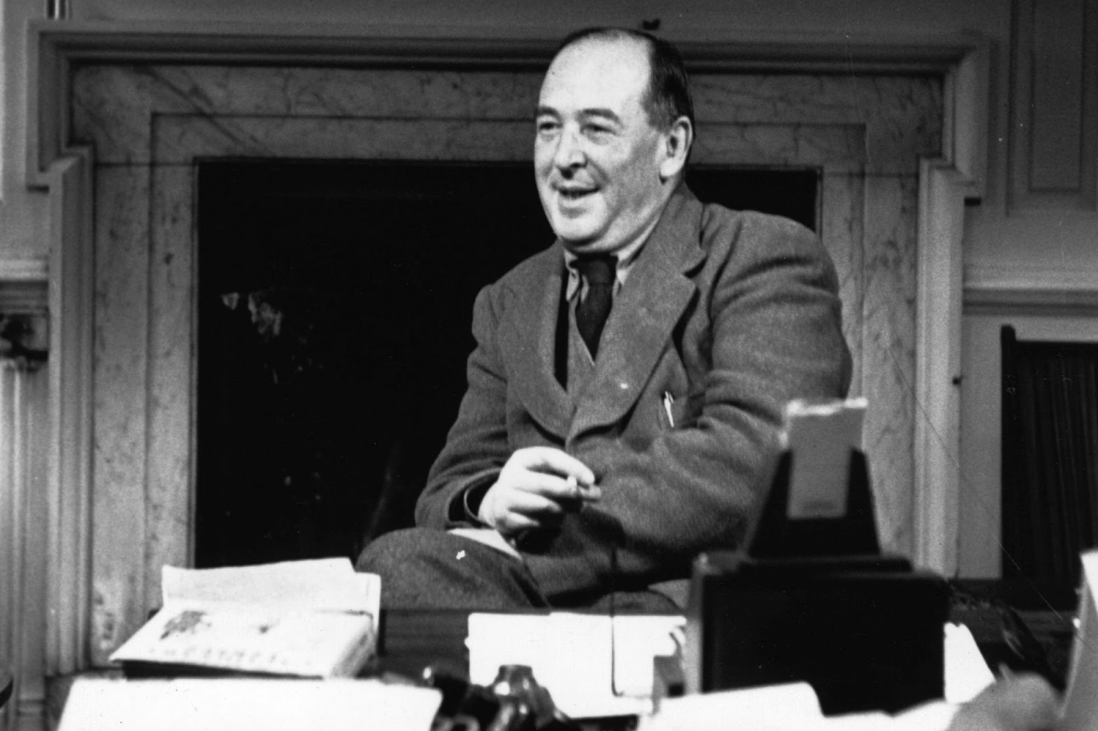 ENTREVISTA COM C.S LEWIS - 1944 - Infinitamente Mais
