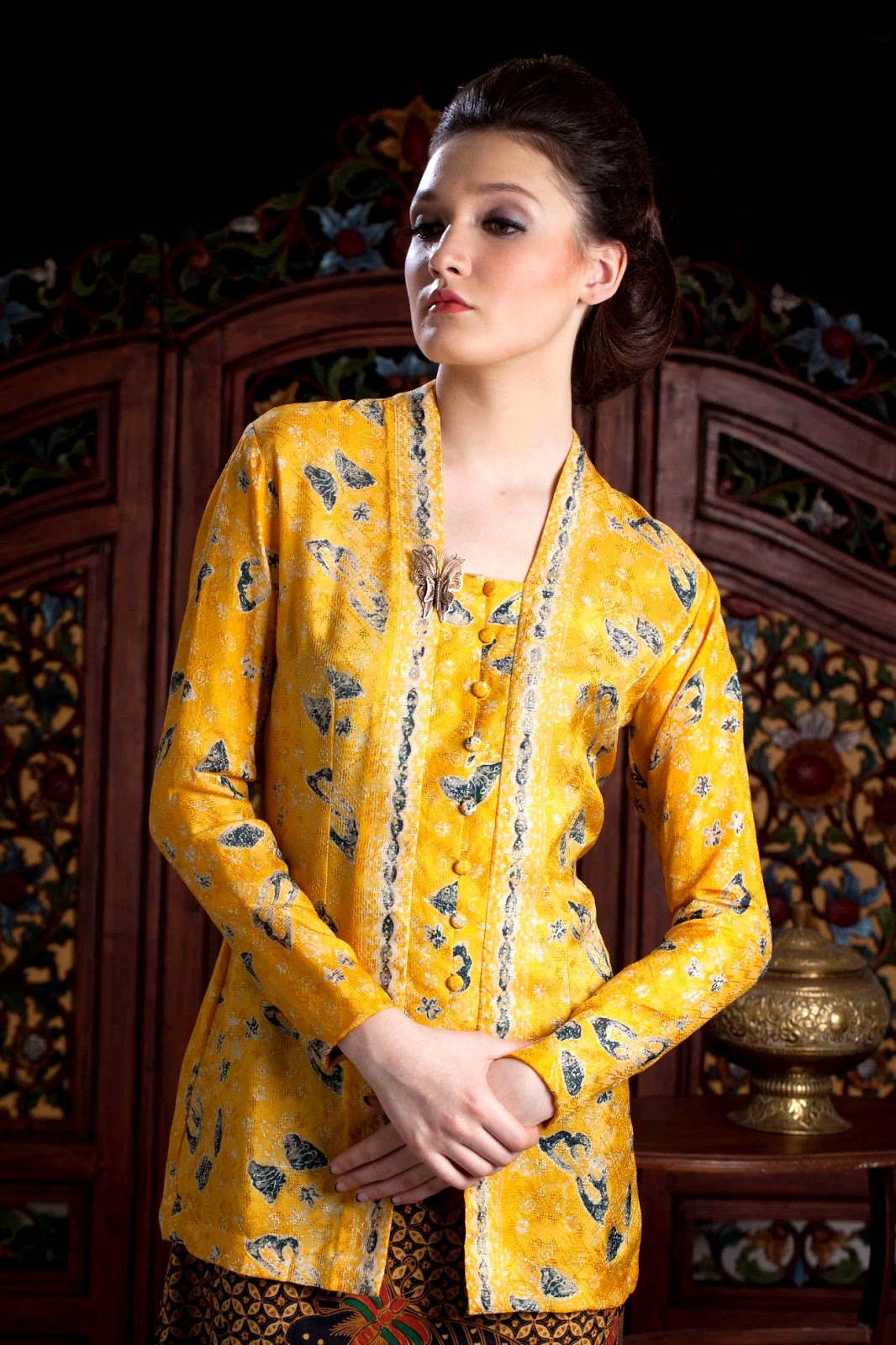 Kumpulan Foto Model Kebaya Kutubaru Trend Desain Klasik Terbaru - Trend