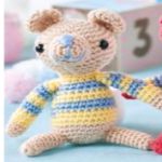 http://www.topcrochetpatterns.com/free-crochet-patterns/three-amigurumi-animals