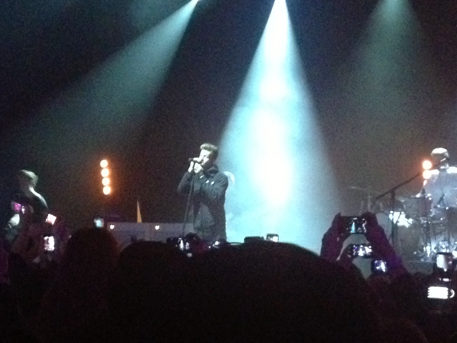 A Lovely Commotion The Neighbourhood Concert Hollywood Palladium