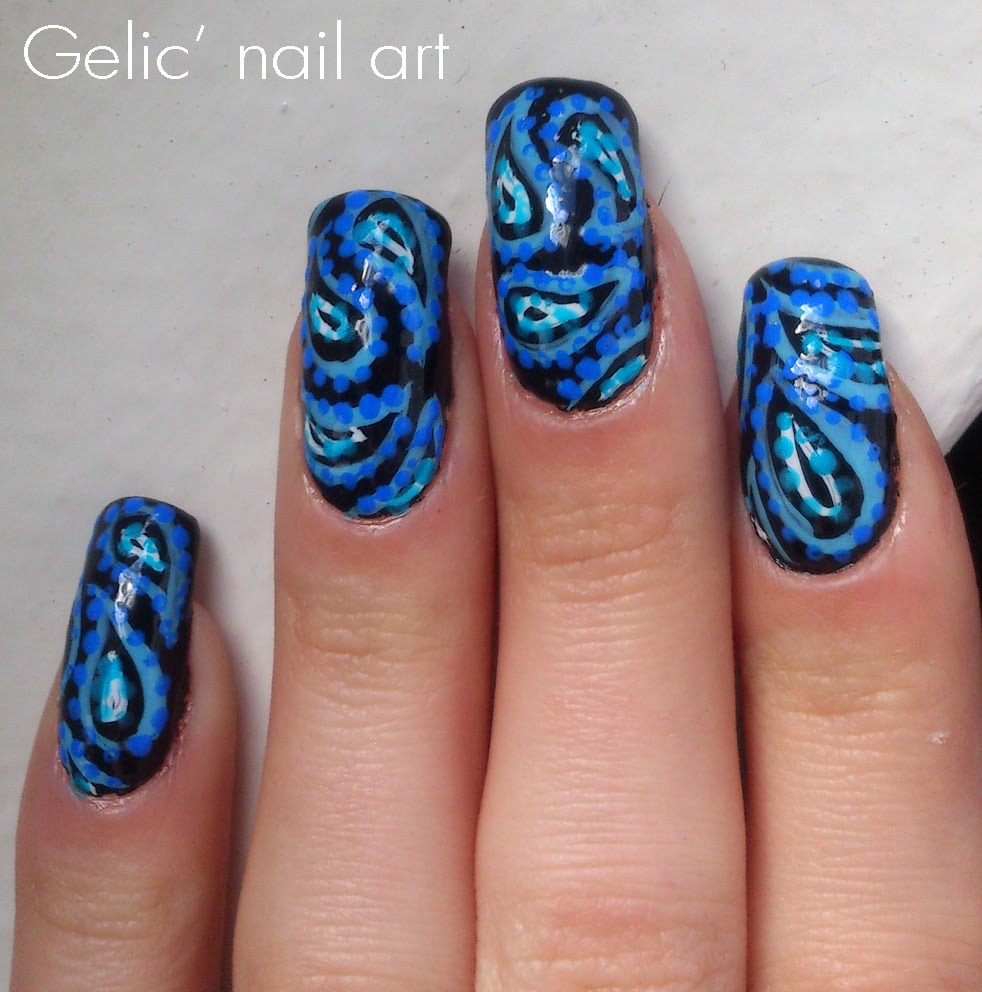 Gelic' nail art Paisley nail art in black and blue